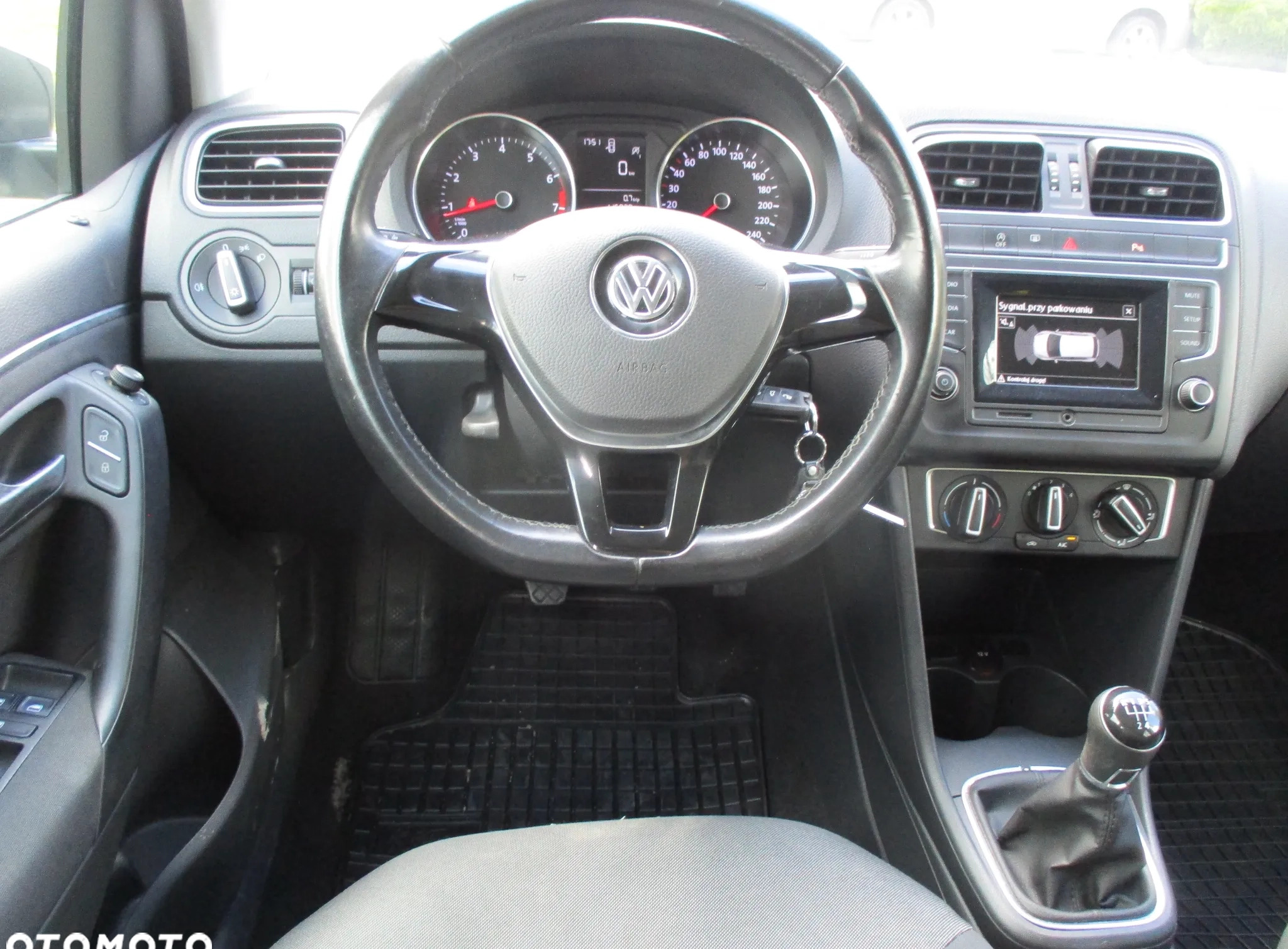 Volkswagen Polo cena 33900 przebieg: 116978, rok produkcji 2015 z Korfantów małe 562